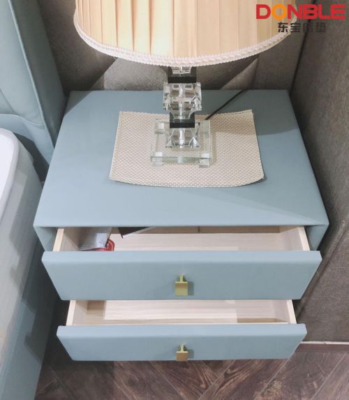 雾霾蓝与寝具结合,颜值 实用担当,东宝db365软床评测